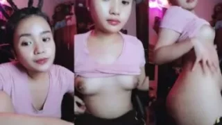 Bokep Indo Dedek Show Toket Mungil Lepas Bawahnya Dong