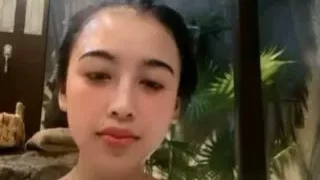 Bokep Indo Kak Mutiara Siaran Langsung Mandi Berendam