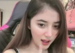 Lidya Danira dipukul Pacarnya Heri Saat sedang Live Hingga Nangis Menjerit